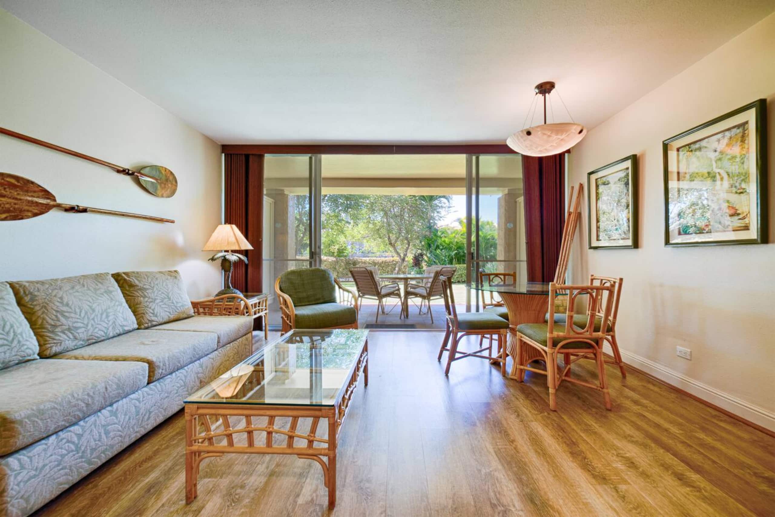 Steps to Kaanapali Beach, garden studio, king bed - Photo 6