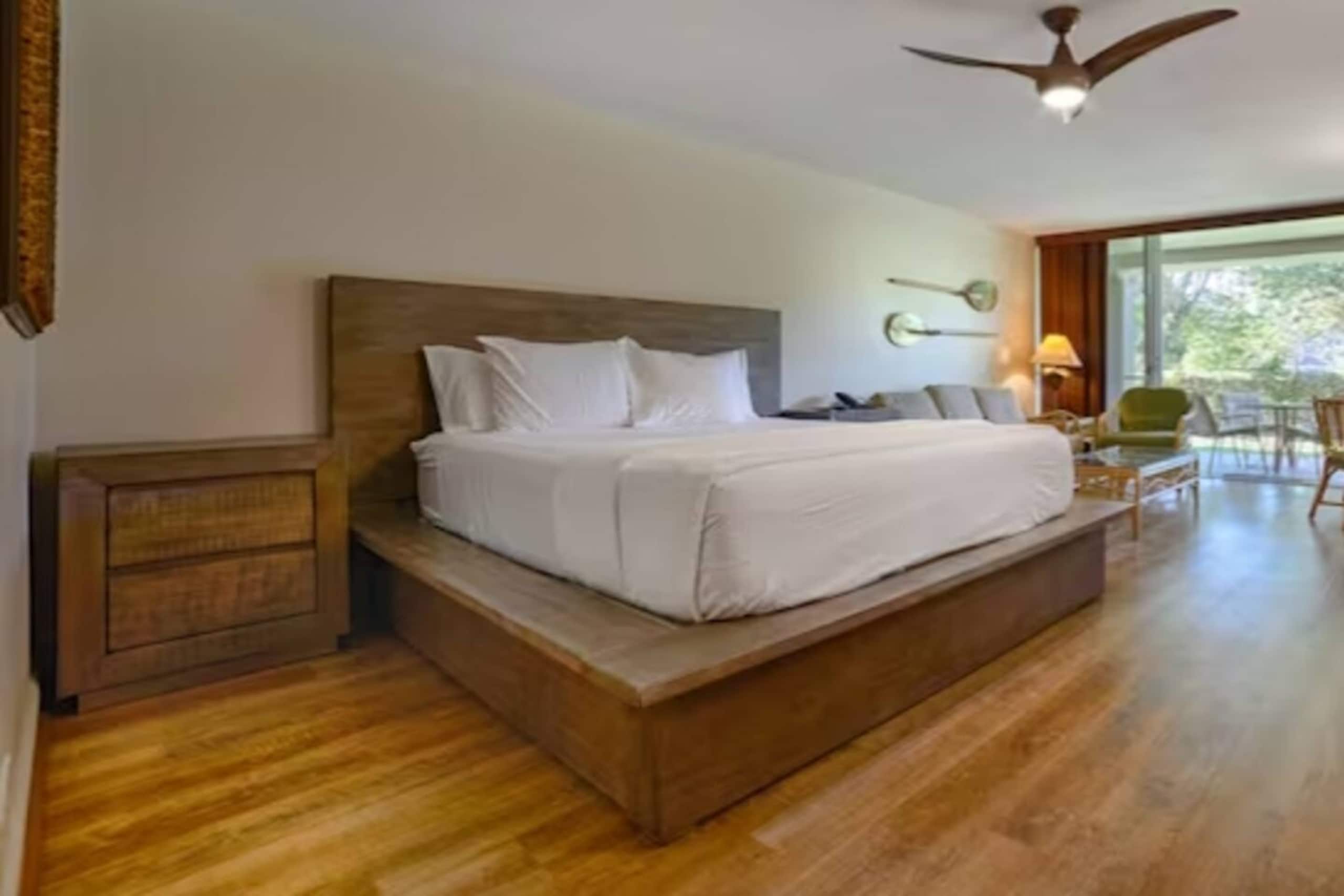 Steps to Kaanapali Beach, garden studio, king bed - Photo 19