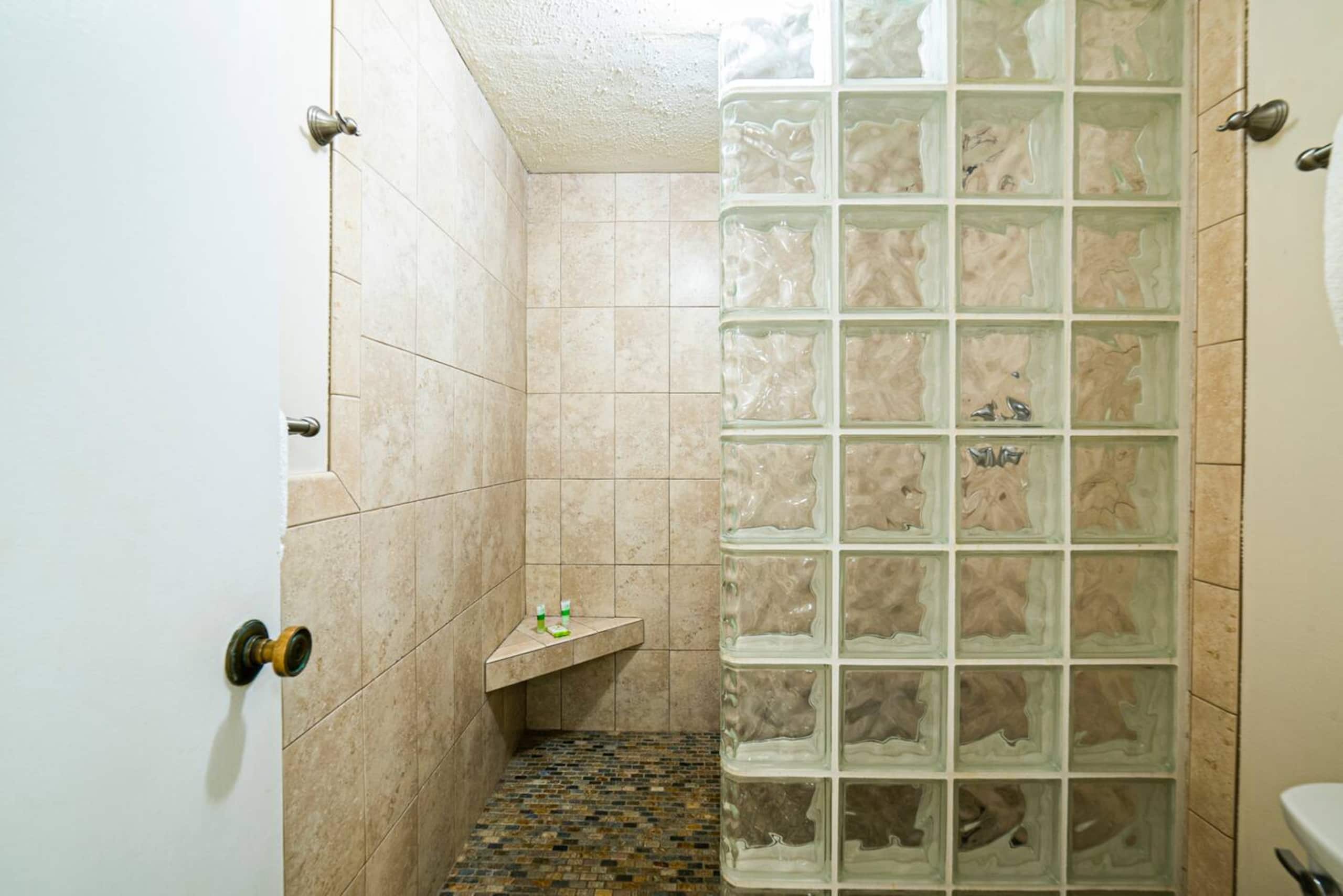 Steps to Kaanapali Beach, garden studio, king bed - Photo 47
