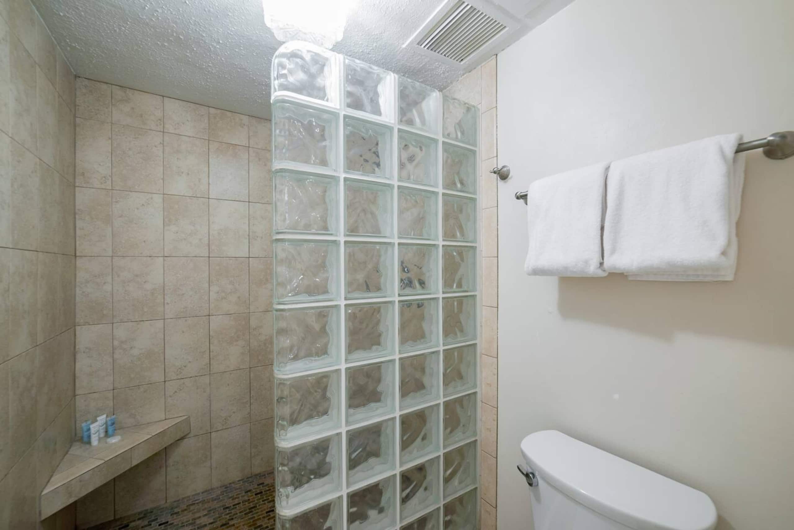 Steps to Kaanapali Beach, garden studio, king bed - Photo 25