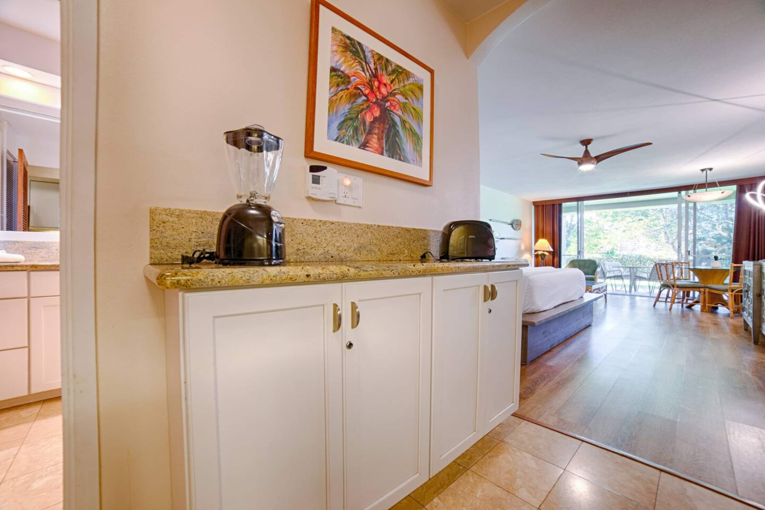 Steps to Kaanapali Beach, garden studio, king bed - Photo 15