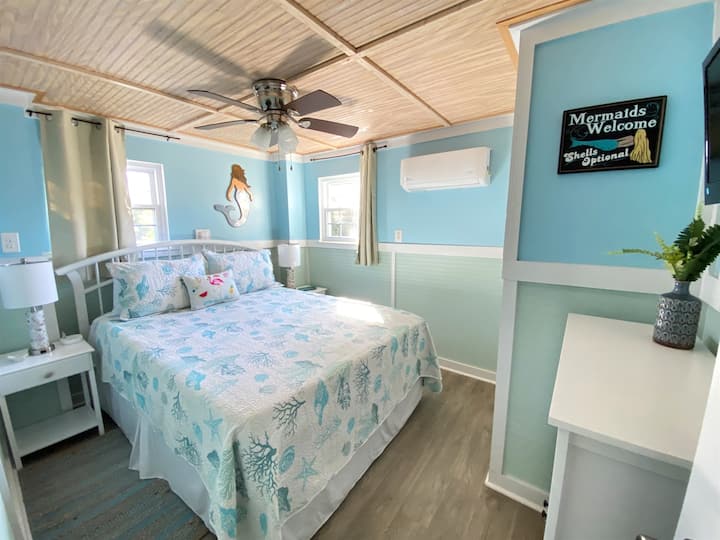 Second Bedroom with Queen Bed