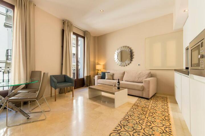 Riad Puertas Del Albaicin managed Airbnb listing 2