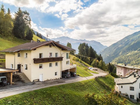 Spacious apartment on the edge of the forest