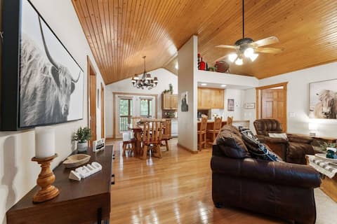 Sunshine Stonebridge Cabin near Silver Dollar City