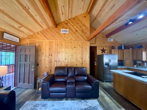 Successful Airbnb property: Welcome to Oma’s Greer Retreat in Greer