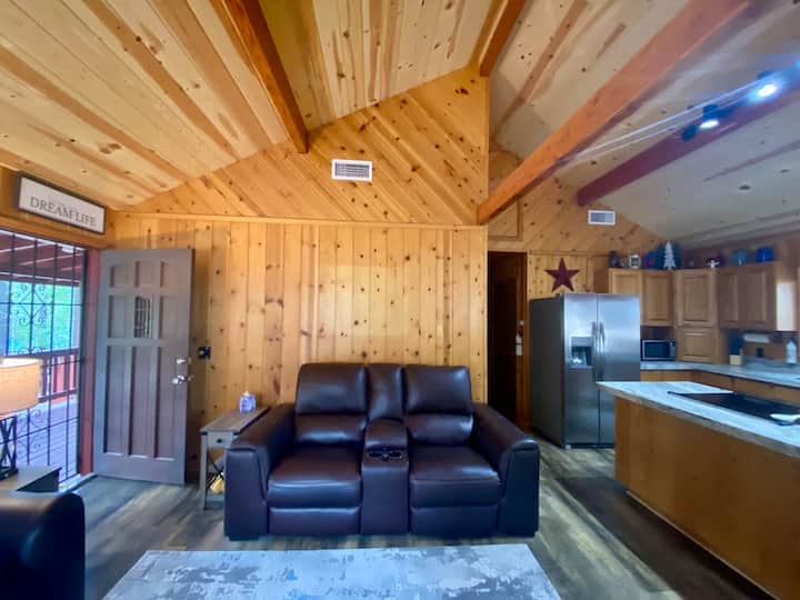 Welcome To Oma’s Greer Retreat - Greer, AZ
