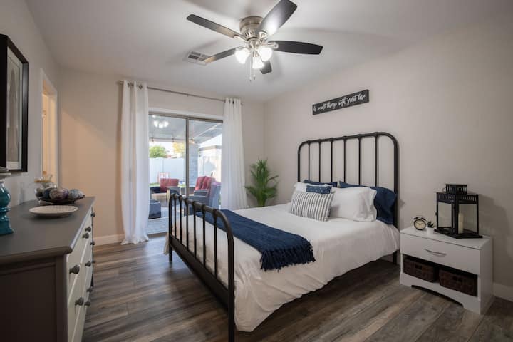 Rudi kwenye sehemu yako binafsi huku familia ikijifurahisha kwenye ua wa nyuma nje!