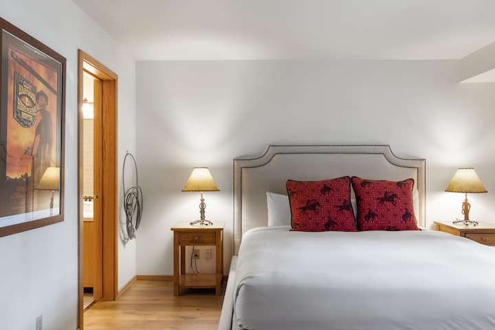 Downstairs Guest Bedroom