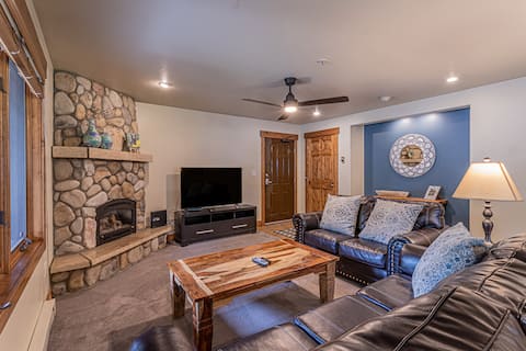 Relaxed Comfort in a Prime Location – The Pines