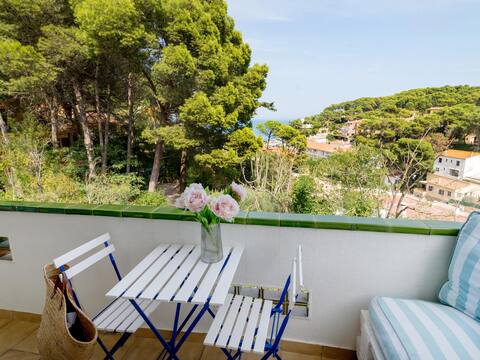 Vela Blanca Sa Riera Duplex, Private parking