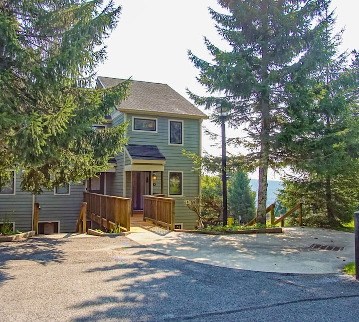 Powderidge 4 -Slope Side, Spacious 2 Br Condo - Snowshoe, WV