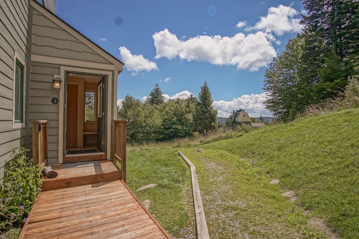 Powderidge 4 -Slope Side, Spacious 2 Br Condo - Snowshoe, WV