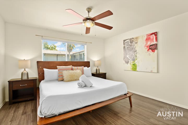 193 × 203 სმ ზომის საწოლი ინდივიდუალური სასტუმრო ხარისხის თეთრეულით