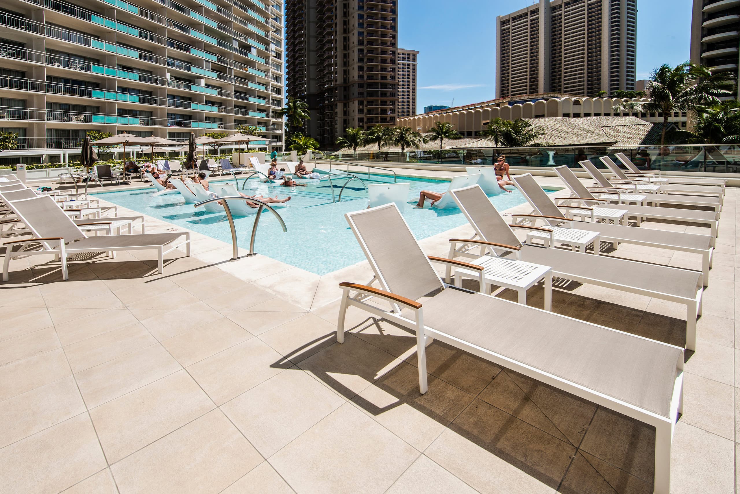 Condo in Honolulu · ★4.65 · 2 bedrooms · 3 beds · 2 private baths - Image 38