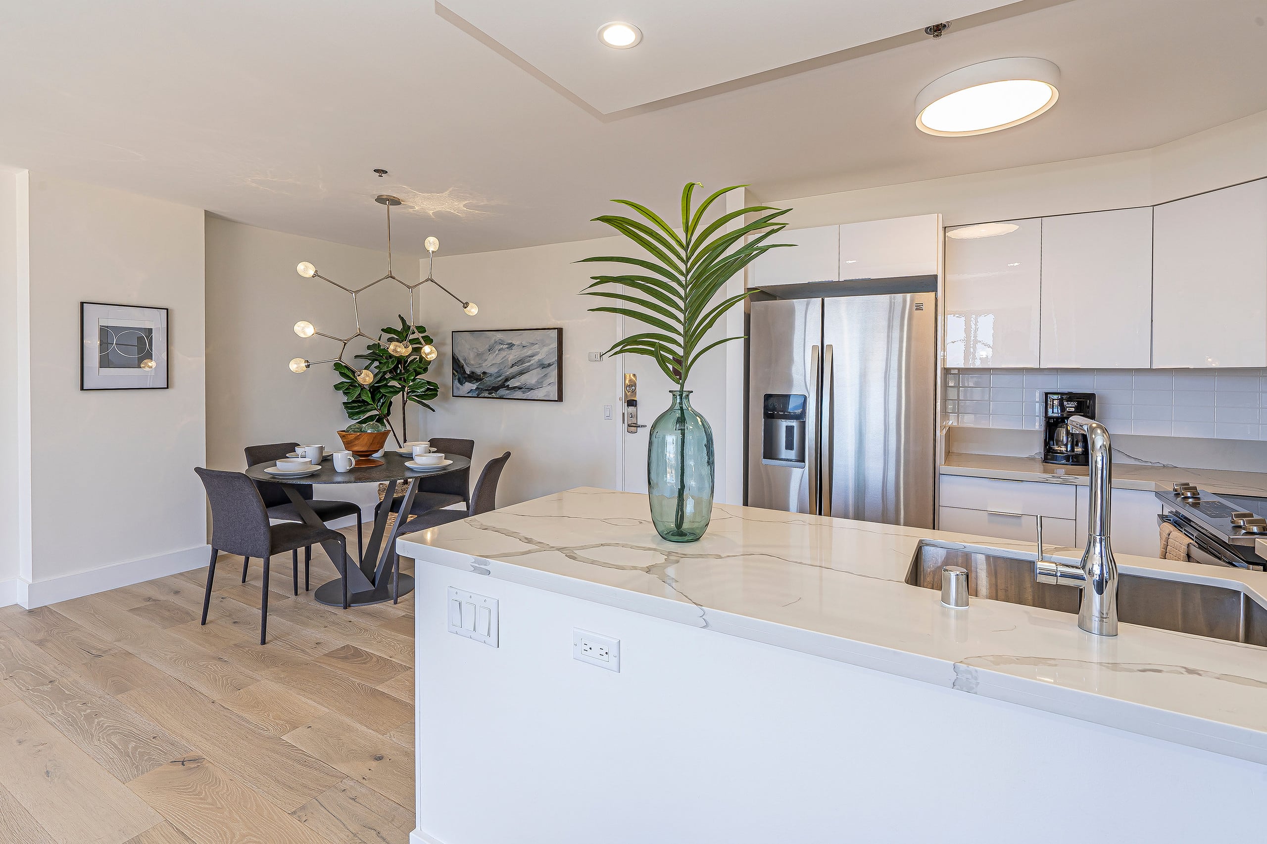 Condo in Honolulu · ★4.65 · 2 bedrooms · 3 beds · 2 private baths - Image 10