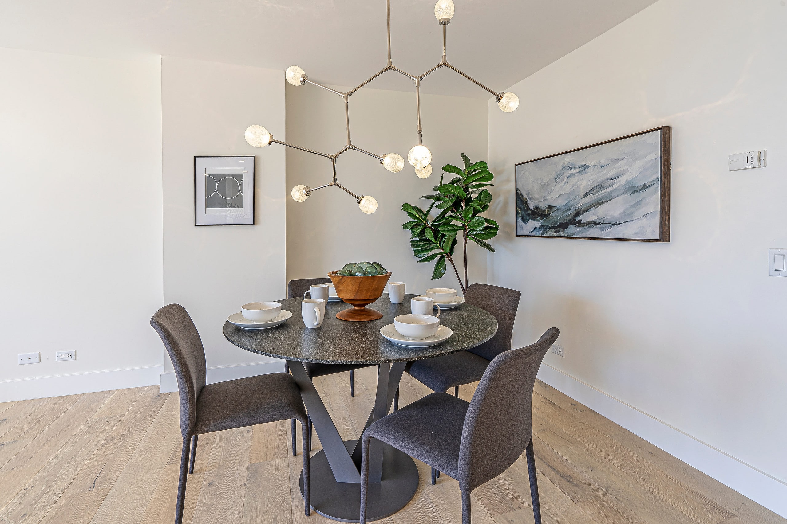 Condo in Honolulu · ★4.65 · 2 bedrooms · 3 beds · 2 private baths - Image 11