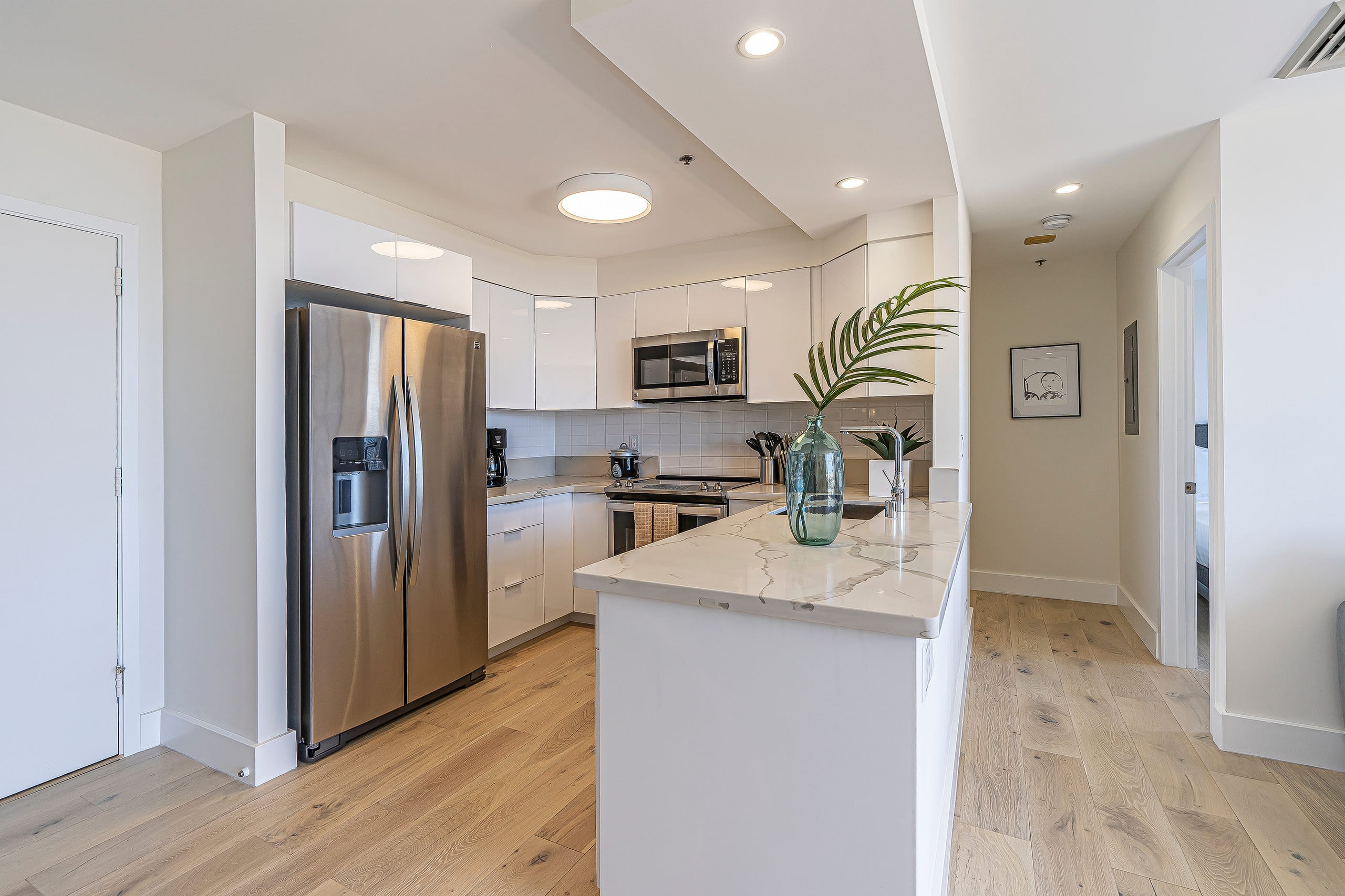 Condo in Honolulu · ★4.65 · 2 bedrooms · 3 beds · 2 private baths - Image 7