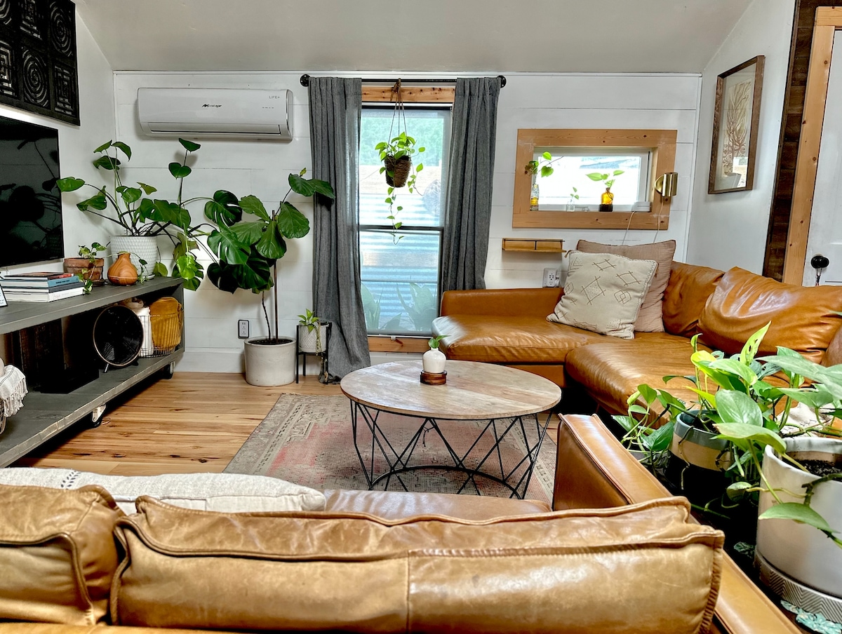 Cozy East Cottage EV Charger | Free Bikes