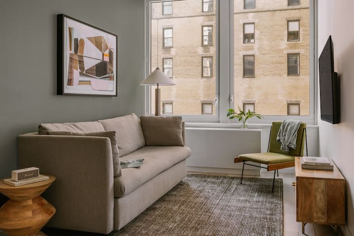 Sonder Battery Park | Three-Bedroom Apartment