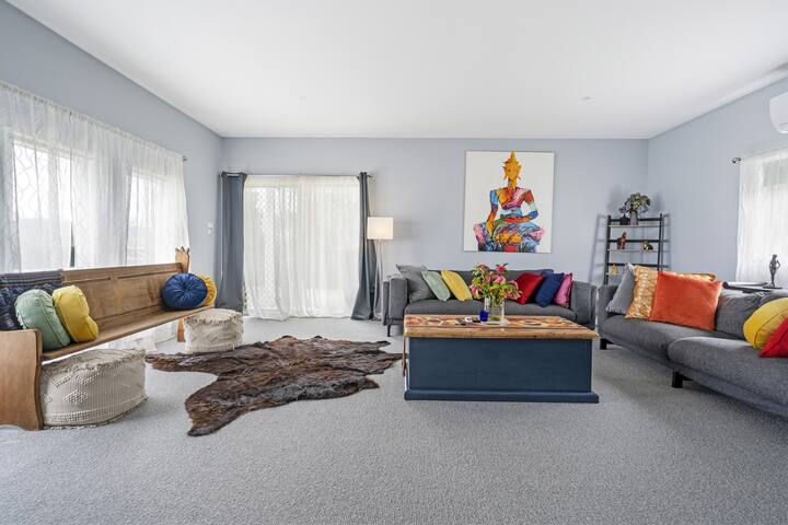 Mole Creek Cabins: 3 Bedroom Modern Farm House gallery image 4