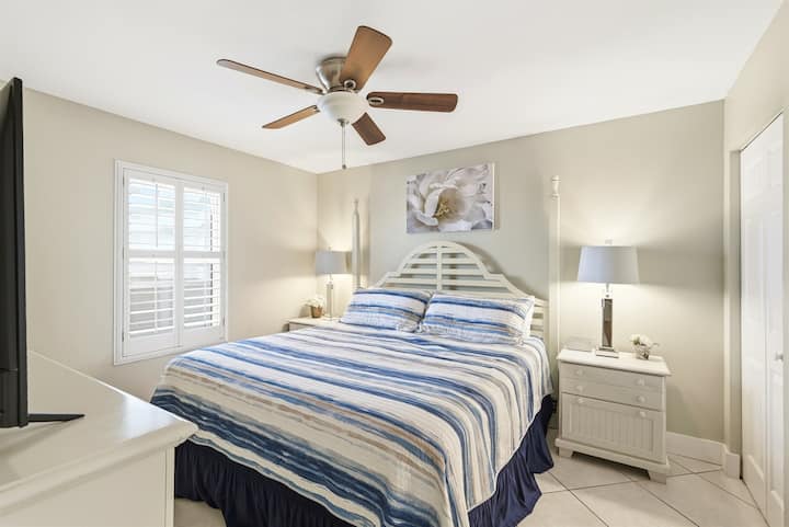 Our master bedroom with king size bed...