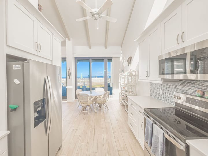 Ocean View Townhouse In Exclusive 12-unit Complex - New Smyrna Beach, FL