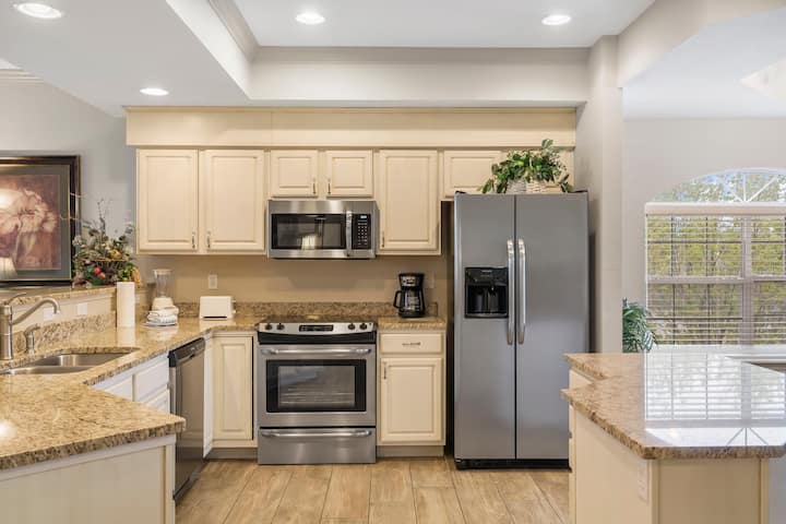Scenic 2br Branson Getaway Sunroom Golf Views - 密蘇裡州