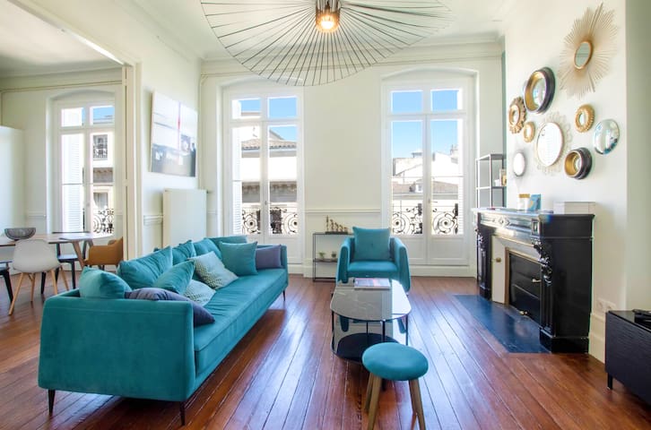 High quality flat for 6 – Heart of Bordeaux
