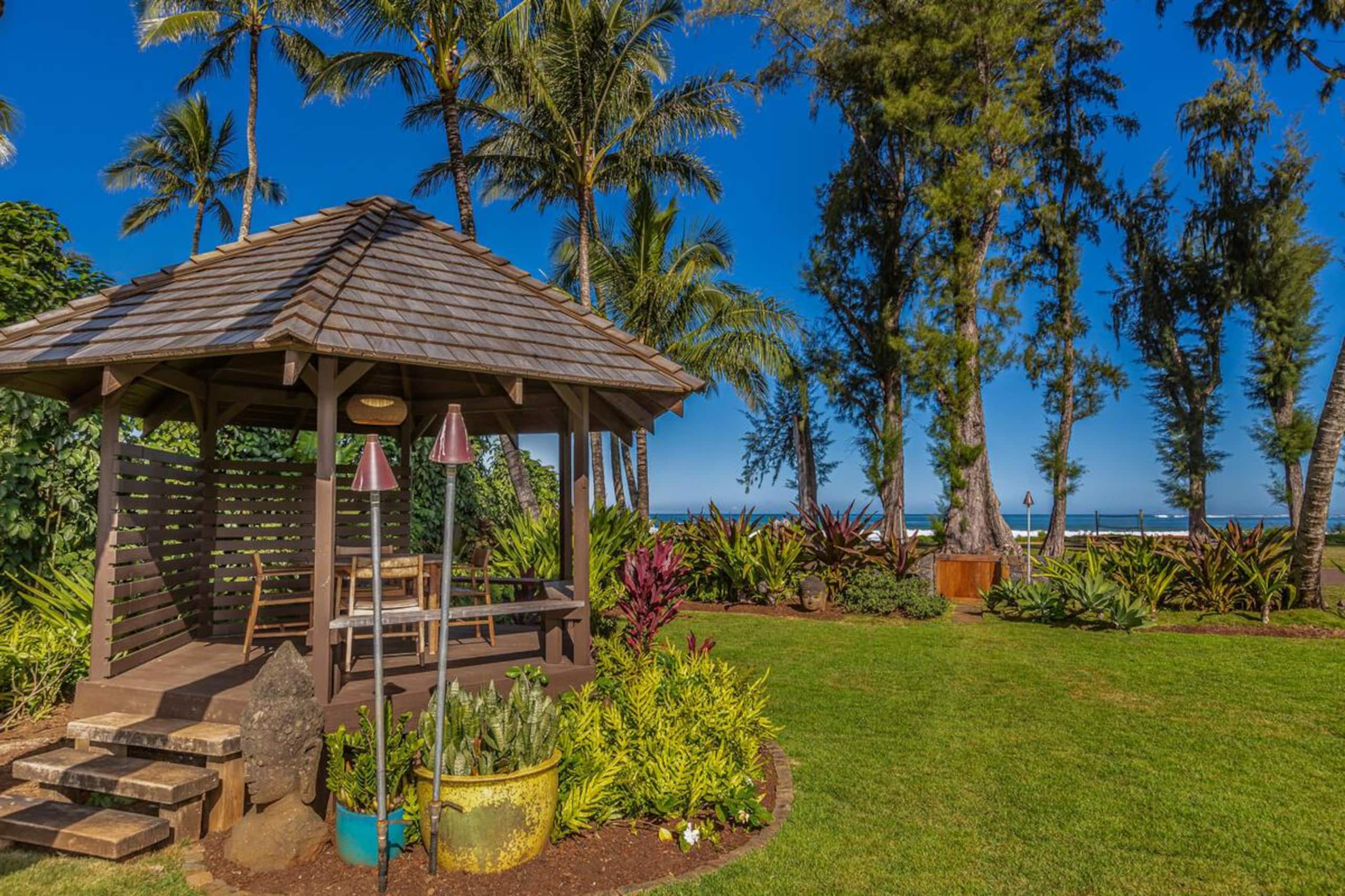 Home in Hanalei · ★5.0 · 2 bedrooms · 4 beds · 2 baths - Image 22