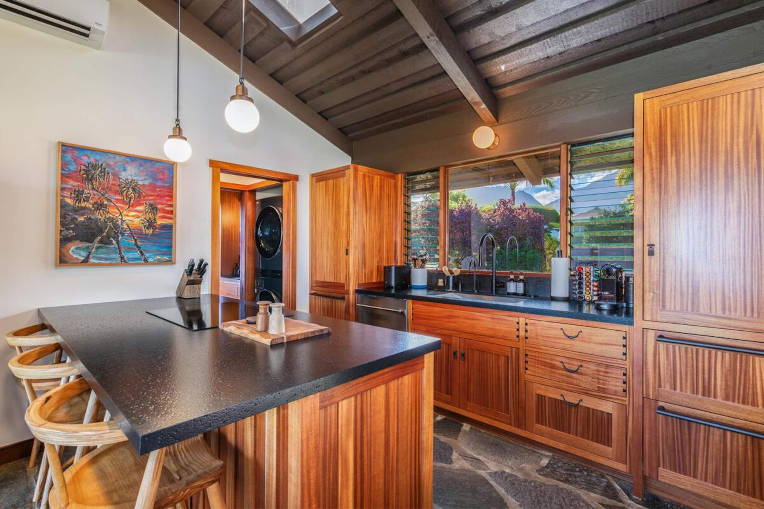 Home in Hanalei · ★5.0 · 2 bedrooms · 4 beds · 2 baths - Image 10