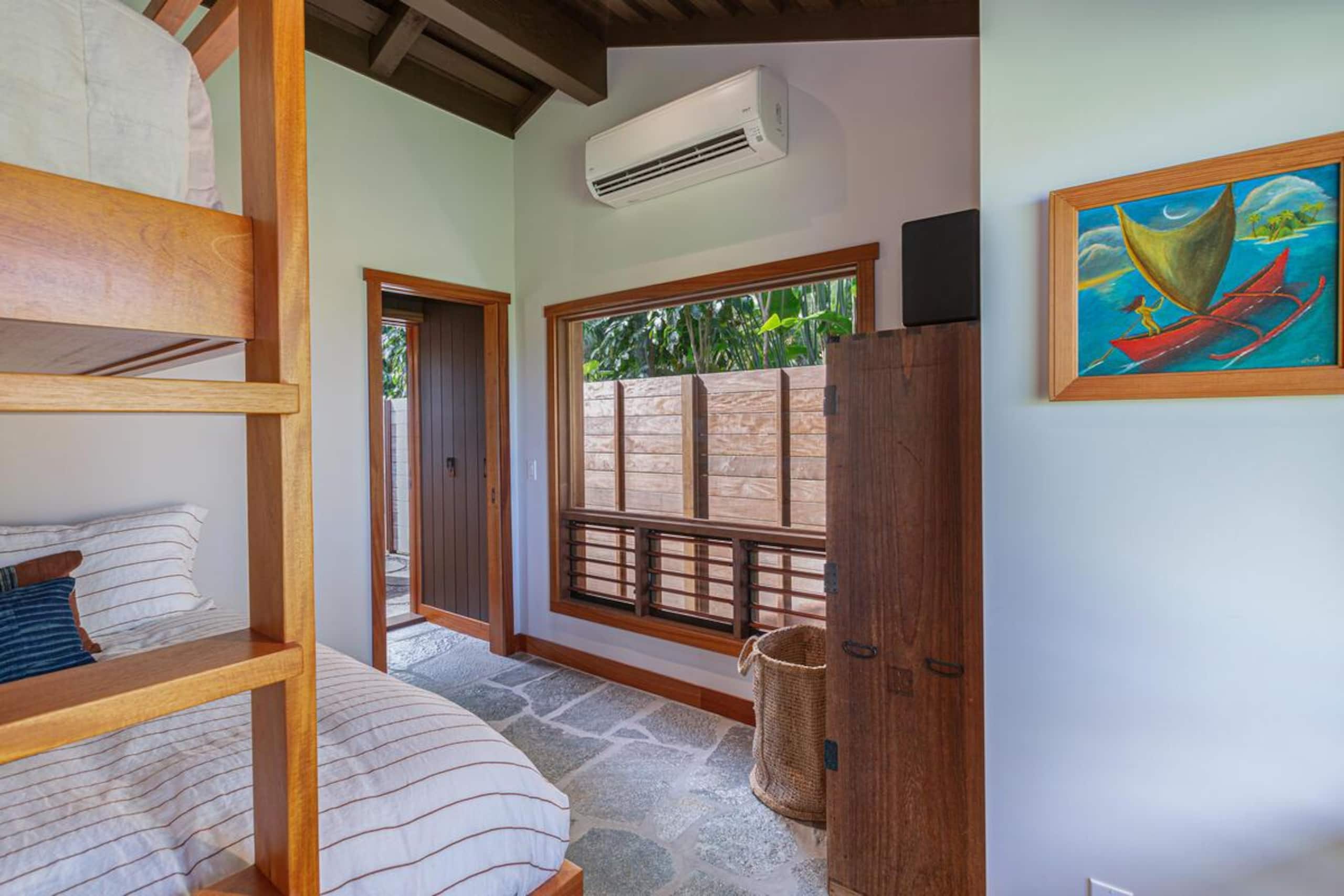 Home in Hanalei · ★5.0 · 2 bedrooms · 4 beds · 2 baths - Image 16