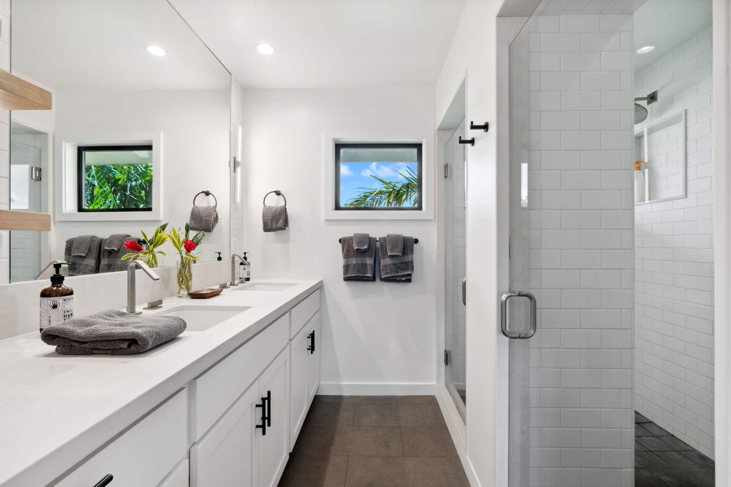 Home in Hanalei · ★4.83 · 5 bedrooms · 6 beds · 4.5 baths - Image 26