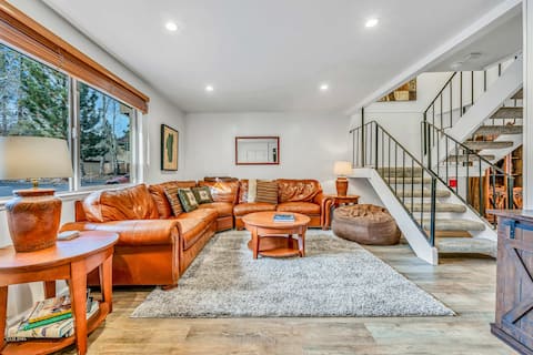 Modern 3BD -Walk to Lake & Beach