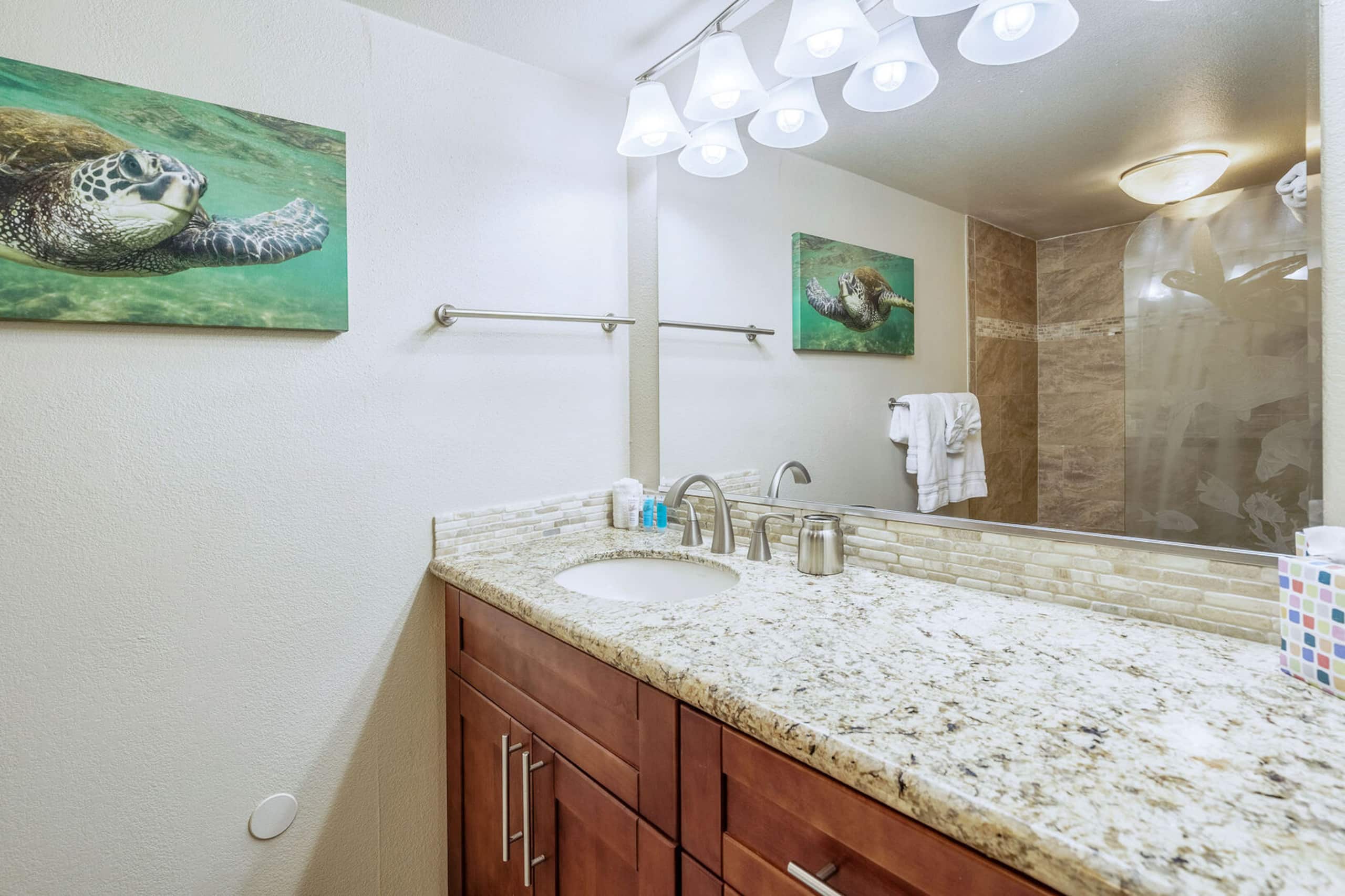 Condo in Kihei · ★4.89 · 2 bedrooms · 3 beds · 2 baths - Image 18