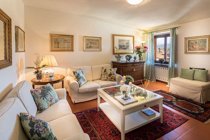 2 Bedrooms Spacious Apartment With Elevator In Luc