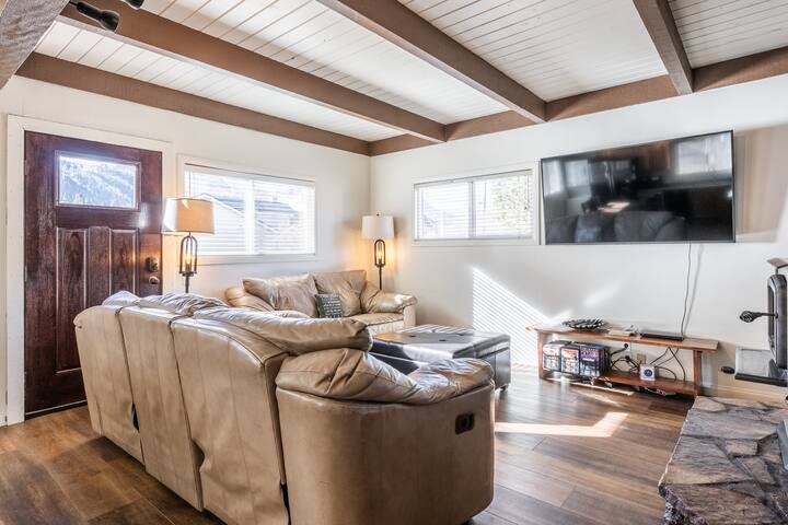 June Lake Premier Reservations managed Airbnb listing 2