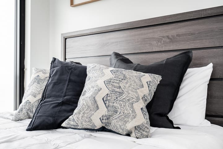 spavaća soba
Uzorci namještaja/boje/stilovi i pogledi na jedinicu mogu se razlikovati.