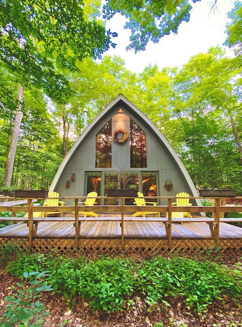 A-Frame in Sister Bay, WI: Coffee Bar & Fire Pit!