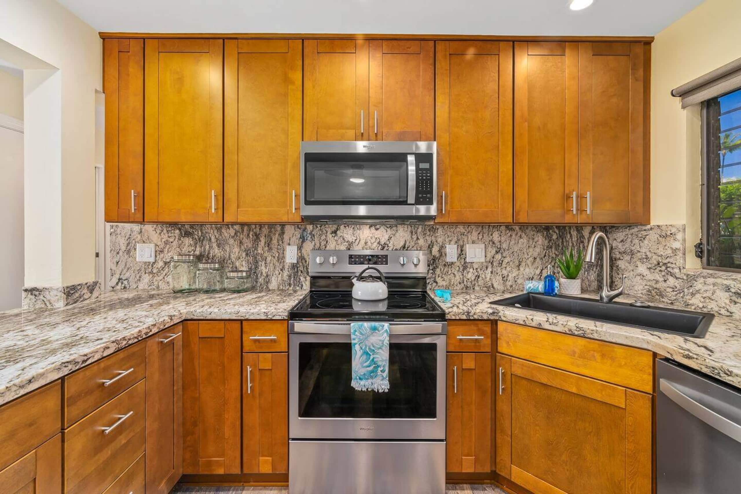 Condo in Princeville · ★4.94 · 2 bedrooms · 2 beds · 2 private baths - Image 6