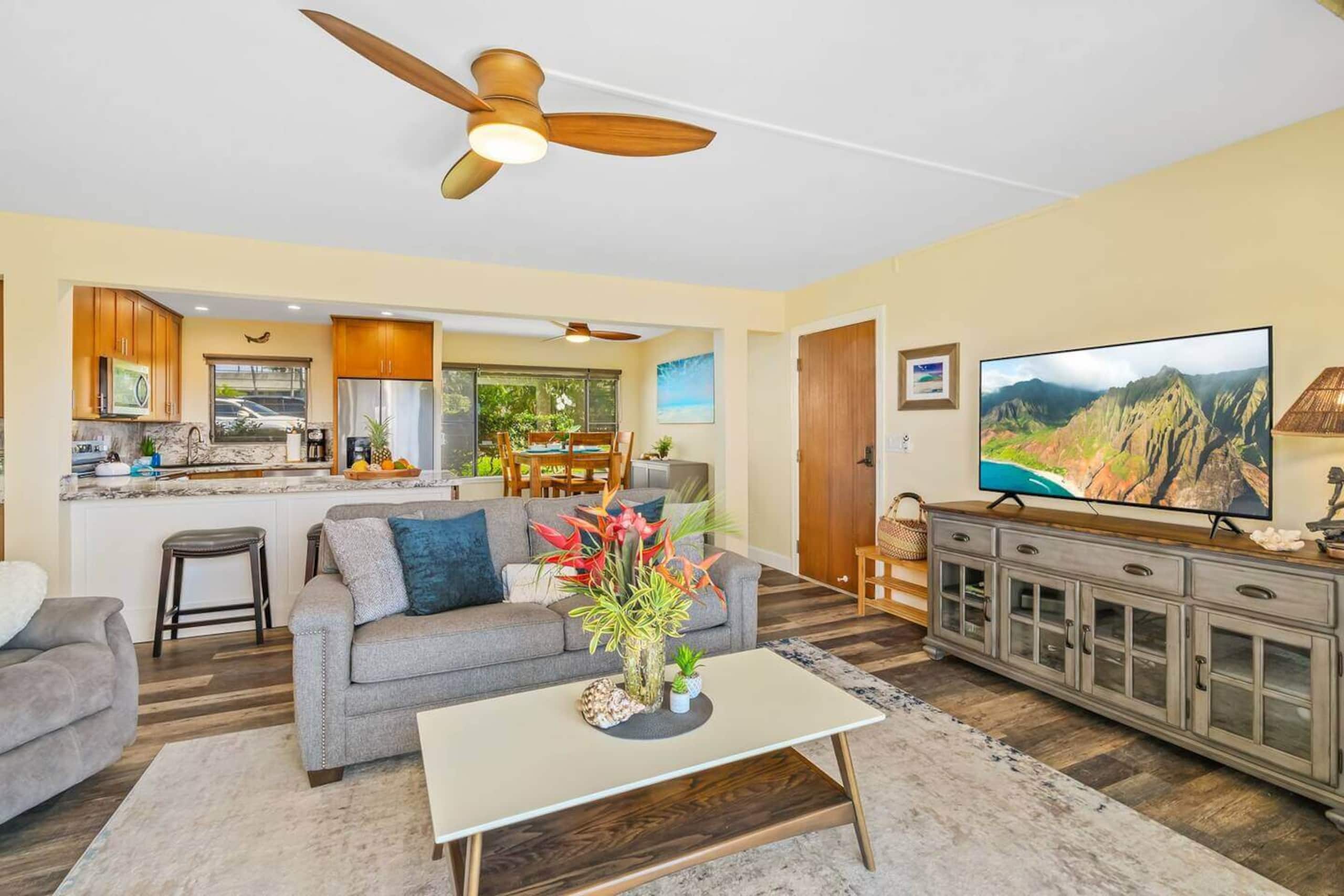 Condo in Princeville · ★4.94 · 2 bedrooms · 2 beds · 2 private baths - Image 8