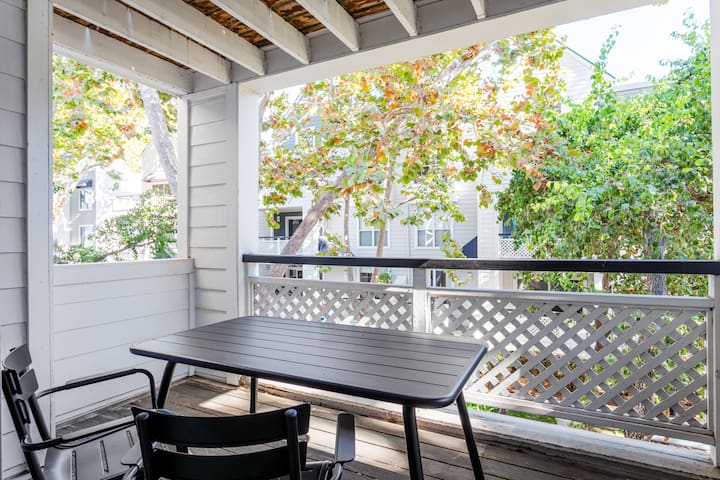 Blueground | Mountain View, gym, spa, nr dining gallery image 4