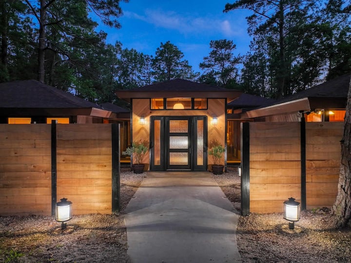 Lakeshore Lodge - Waterfront at Lake Sam Rayburn