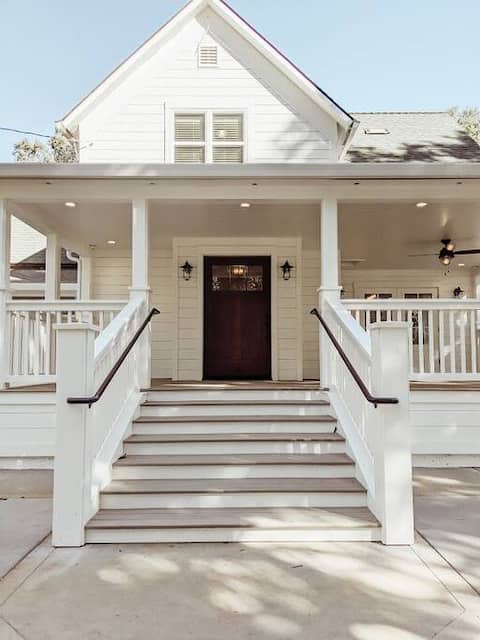 Farm House in the heart of Downtown Foresthill