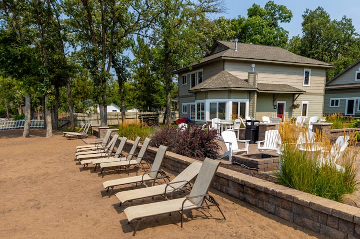 Relaxing Lakefront Paradise Amazing View Gull Lake