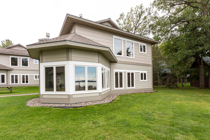 Spacious 2BR Lakeside Condo Firepit | Gull Lake MN