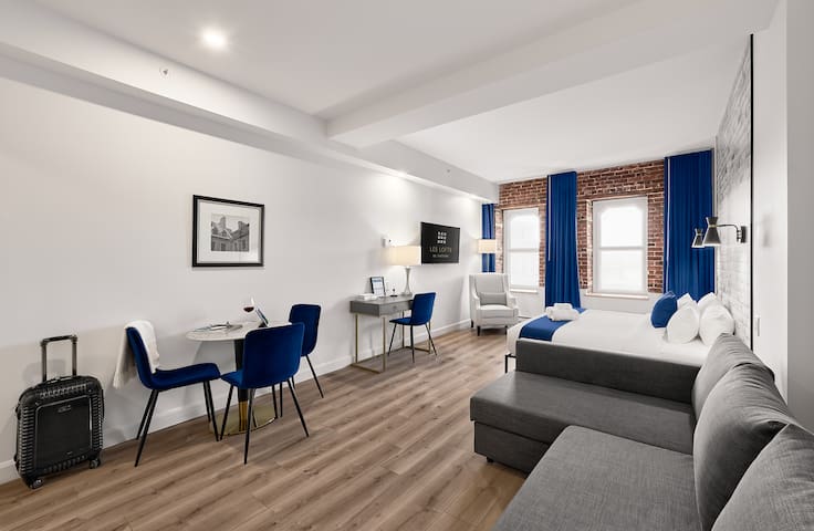 Les Lofts Du Théâtre managed Airbnb listing 1