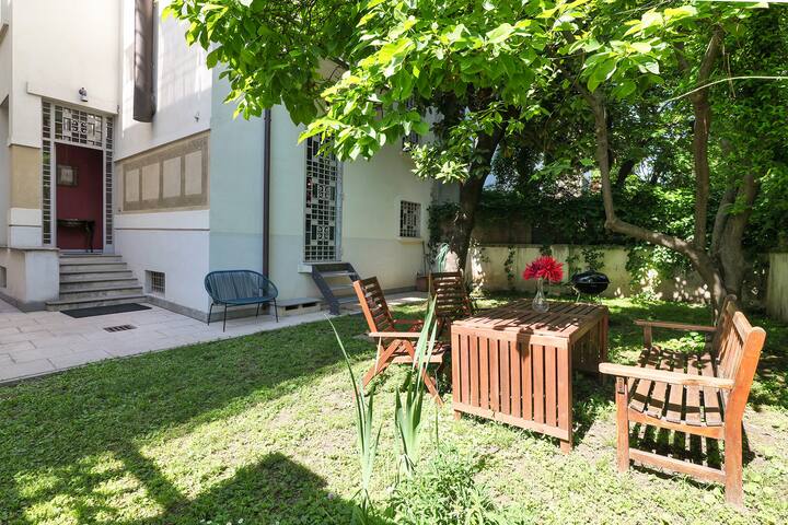 Villa Frascati with garden – City Life gallery image 5