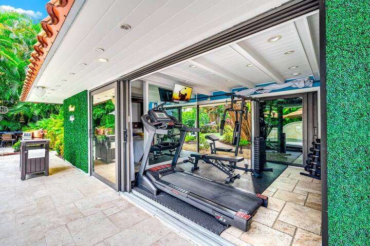 #1 Beach Estate Las Olas Beach Best Location gallery image 3