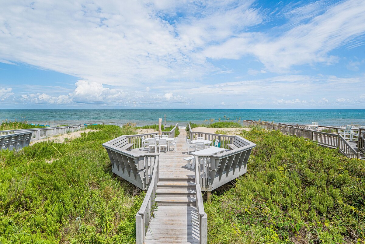 Dunes for Days - Oceanfront, Hot Tub, Pets OK